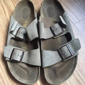 Birkenstock Arizona size 9,5